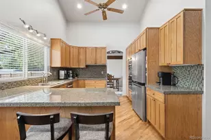 1716 S Newark Ct, Aurora, CO 80012 - Photo 12