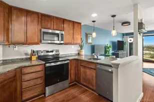 100 Park Ave W, Denver, CO 80205 - Photo 10