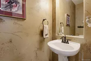 10122 Bluffmont Ln, Lone Tree, CO 80124 - Photo 22