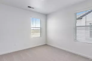 696 N Tempe St, Aurora, CO 80018 - Photo 28