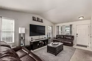 2039 Espana Way, Aurora, CO 80011 - Photo 8