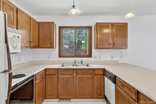 1055 Yank St, Golden, CO 80401 - Photo 10