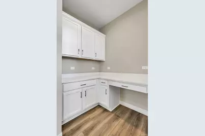257 S Scottsburg Court, Aurora, CO 80018 - Photo 4