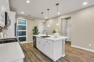 257 S Scottsburg Ct, Aurora, CO 80018 - Photo 8