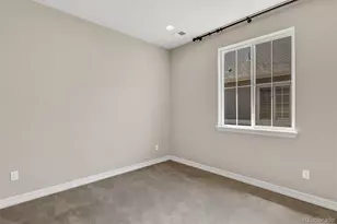 257 S Scottsburg Ct, Aurora, CO 80018 - Photo 28