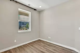 257 S Scottsburg Ct, Aurora, CO 80018 - Photo 12
