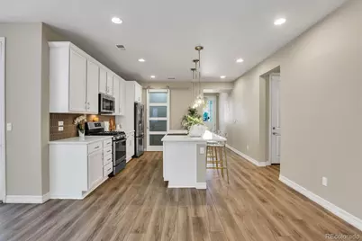 257 S Scottsburg Court, Aurora, CO 80018 - Photo 6
