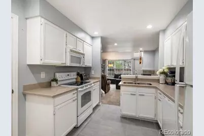 7370 E Florida Avenue #1009, Denver, CO 80231 - Photo 6