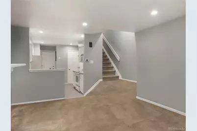 7370 E Florida Avenue #1009, Denver, CO 80231 - Photo 10