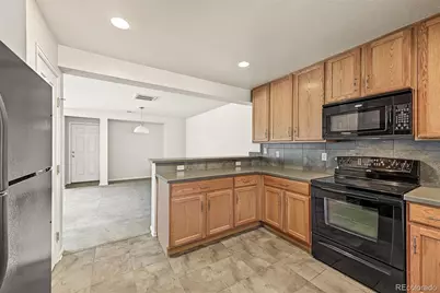1167 S Richfield Court, Aurora, CO 80017 - Photo 12