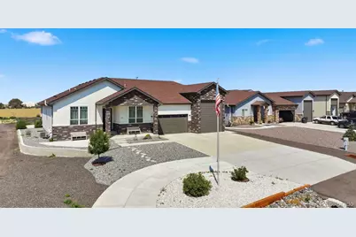 331 N Cedar Street, Keenesburg, CO 80643 - Photo 2