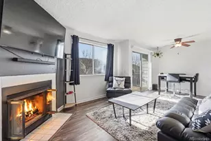 1342 S Cathay Ct, Aurora, CO 80017 - Photo 2