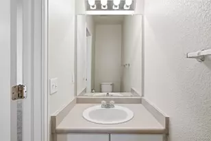 2526 S Tucson Cir, Aurora, CO 80014 - Photo 8