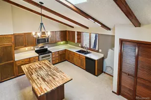 2175 Carriage Dr, Estes Park, CO 80517 - Photo 16