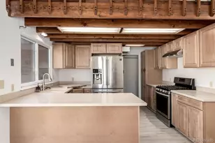 135 S Eagle Cir, Aurora, CO 80012 - Photo 10