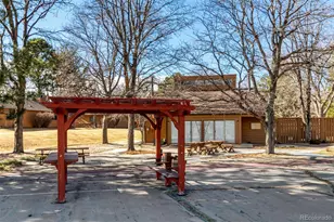 135 S Eagle Cir, Aurora, CO 80012 - Photo 34