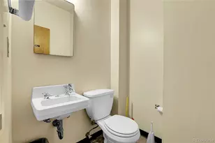 5687 S Foresthill St, Littleton, CO 80120 - Photo 8