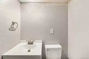 7000 Avrum Dr, Denver, CO 80221 - Photo 24