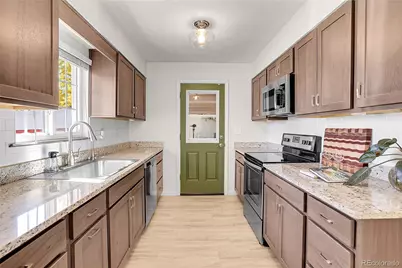 8945 W 49th Avenue, Arvada, CO 80002 - Photo 8