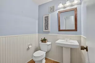 2883 S Locust St, Denver, CO 80222 - Photo 16