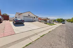 8250 Explorador Calle, Denver, CO 80229 - Photo 2