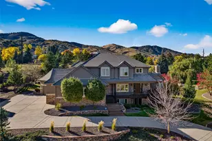 33 Golden Eagle Ln, Littleton, CO 80127 - Photo 2