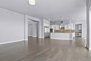 9781 Cantabria Point, Lone Tree, CO 80124 - Photo 8