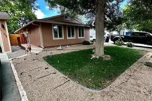 1057 Ponderosa Cir, Longmont, CO 80504 - Photo 2