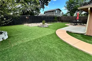 1057 Ponderosa Cir, Longmont, CO 80504 - Photo 10