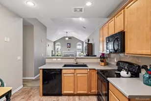 1955 South Espana Court, Aurora, CO 80013 - Photo 12