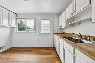 729 Havana Street, Aurora, CO 80010 - Photo 14