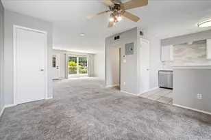 3855 S Monaco Parkway, Denver, CO 80237 - Photo 10