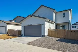 4729 N Valdai Ct, Aurora, CO 80119 - Photo 2