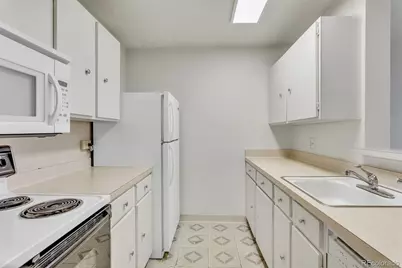 2231 S Vaughn Way #315B, Aurora, CO 80014 - Photo 4