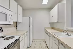 2231 S Vaughn Way, Aurora, CO 80014 - Photo 4