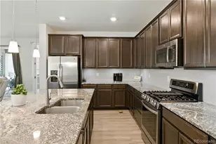 8844 S Sicily Ct, Aurora, CO 80016 - Photo 10