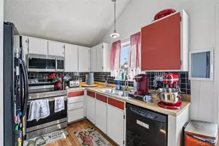 3824 S Genoa Cir, Aurora, CO 80013 - Photo 6