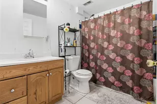 1960 Espana Way, Aurora, CO 80011 - Photo 32