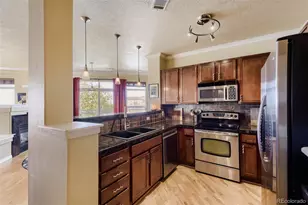 10184 Park Meadows Dr, Lone Tree, CO 80124 - Photo 8