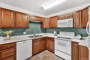 620 S Alton Way, Denver, CO 80247 - Photo 4