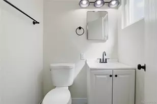 800 Vaughn St, Aurora, CO 80011 - Photo 16