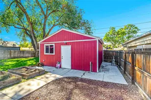 3011 Grape St, Denver, CO 80207 - Photo 26