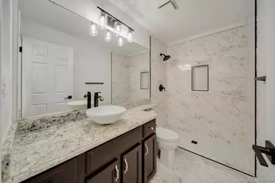 4666 Freeport Way, Denver, CO 80239 - Photo 10