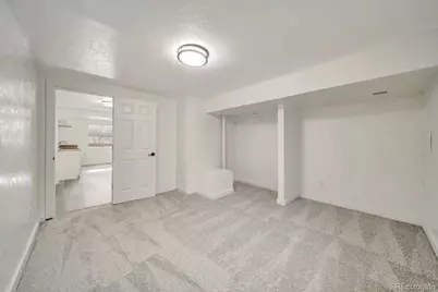 4666 Freeport Way, Denver, CO 80239 - Photo 22