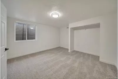 4666 Freeport Way, Denver, CO 80239 - Photo 16