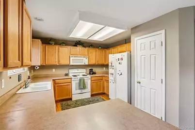 3045 S Killarney Way, Aurora, CO 80013 - Photo 16