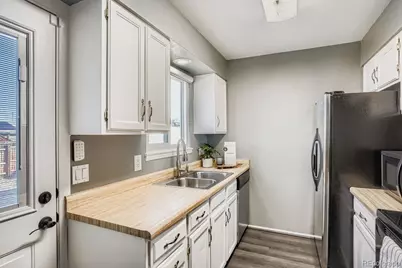 2204 S Jasper Way #B, Aurora, CO 80013 - Photo 8