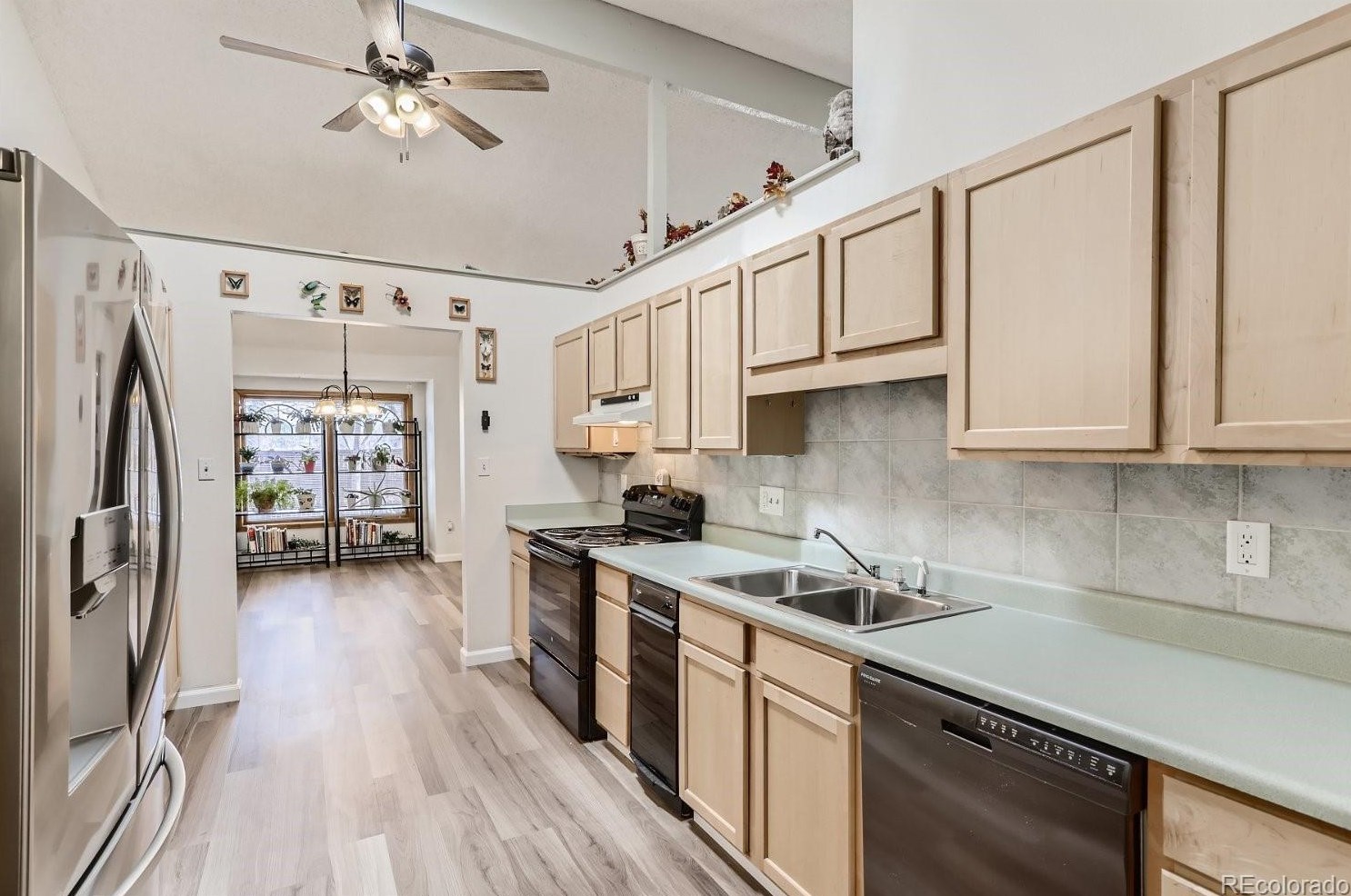 12052 Maple Ave, Denver CO  80012-1267 exterior
