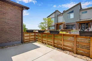 19570 E Sunset Cir, Aurora, CO 80015 - Photo 4