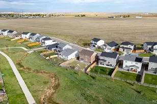 27922 E 10th Dr, Aurora, CO 80018 - Photo 34